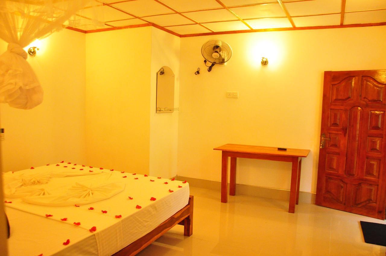Rock Lake Home Stay Sigiriya Exterior photo